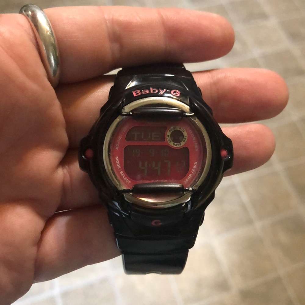 Casio baby-G black and pink